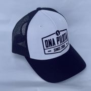Casquette trucker visière ronde Black – White